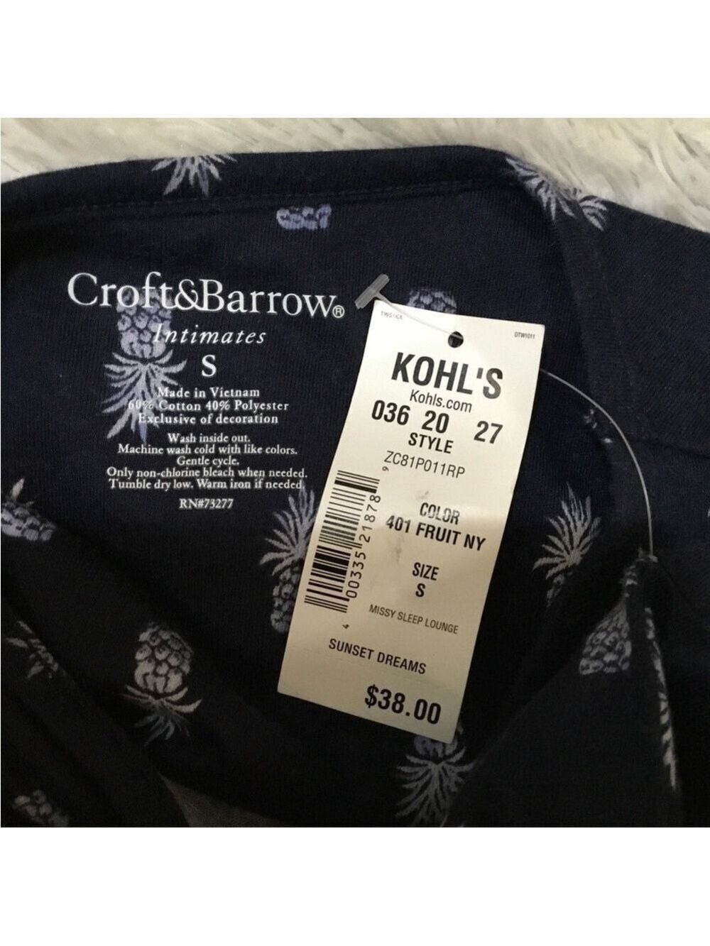 Croft & Barrow sleep tee with matching slipper socks Womans size Small - Picture 7 of 13